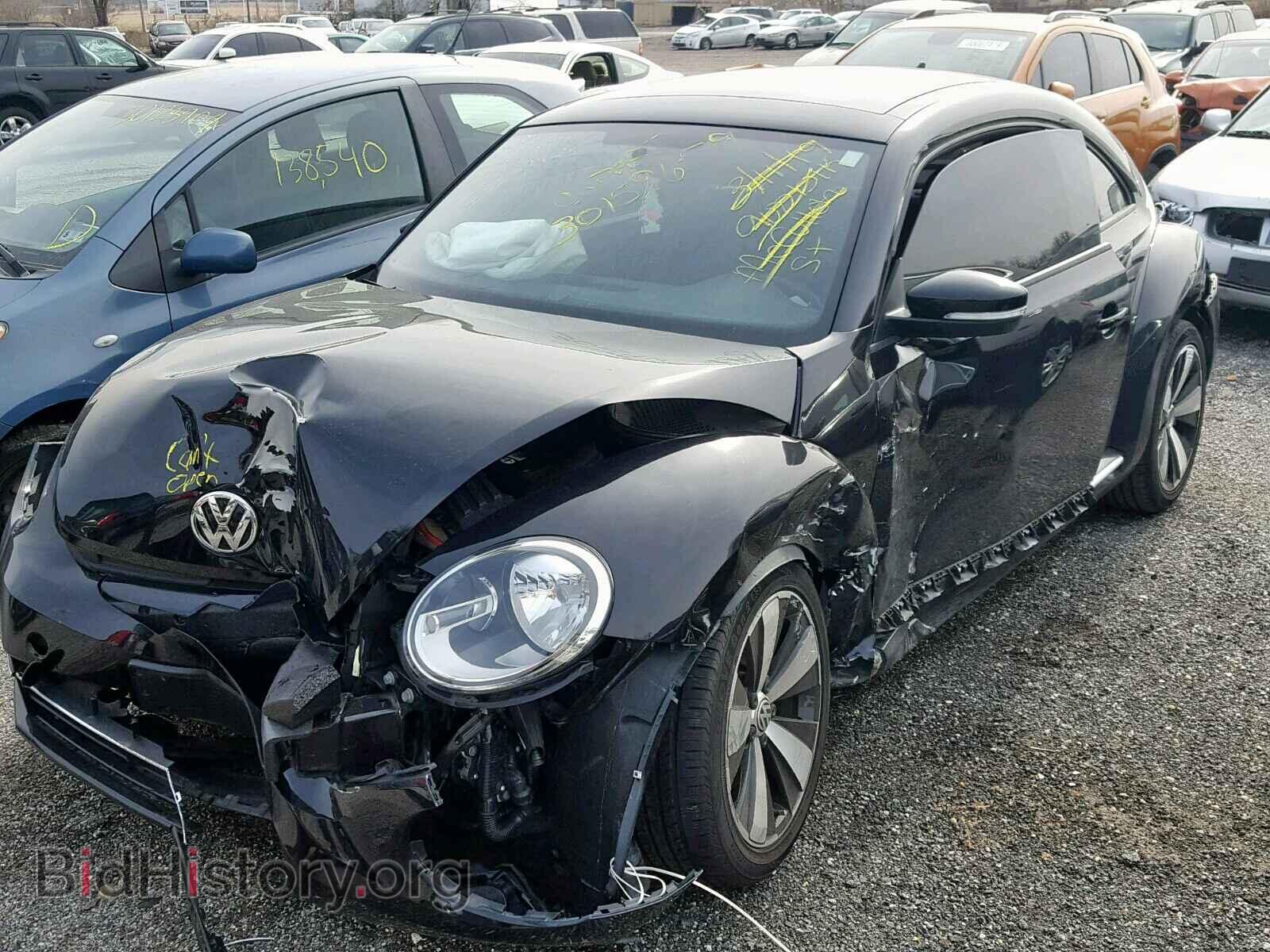 2012 VOLKSWAGEN BEETLE - VIN: 3VWVA7AT4CM622894 - Фото 2
