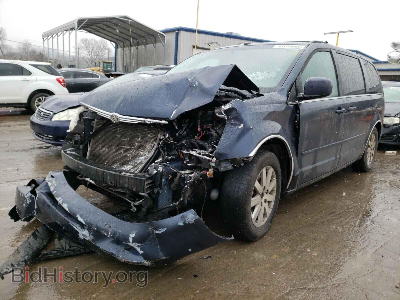 2008 CHRYSLER MINIVAN - VIN: 2A8HR54P58R662499 - Фото 2