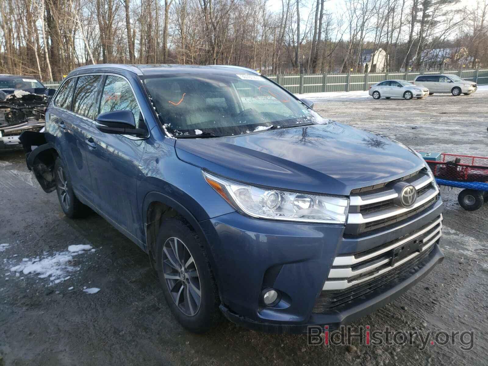 Фотография 5TDJZRFH3JS488161 - TOYOTA HIGHLANDER 2018