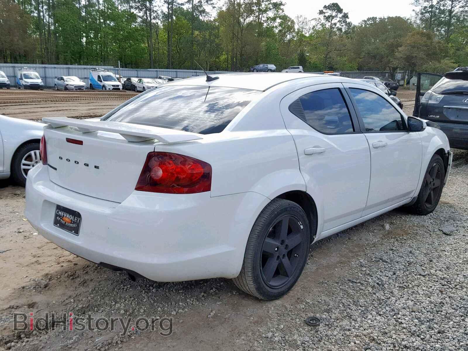 2011 DODGE AVENGER - VIN: 1B3BD2FG2BN548828 - Фото 4