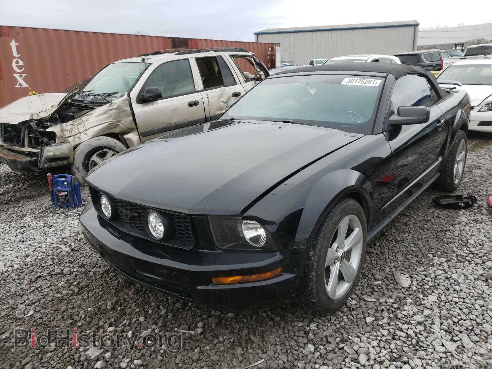 2007 FORD MUSTANG - VIN: 1ZVFT84N975297947 - Фото 2