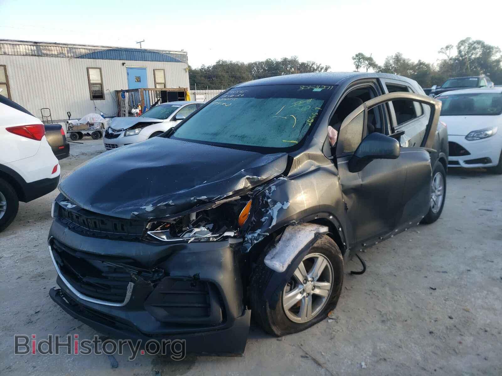 2019 CHEVROLET TRAX - VIN: 3GNCJKSB3KL210660 - Photo 2