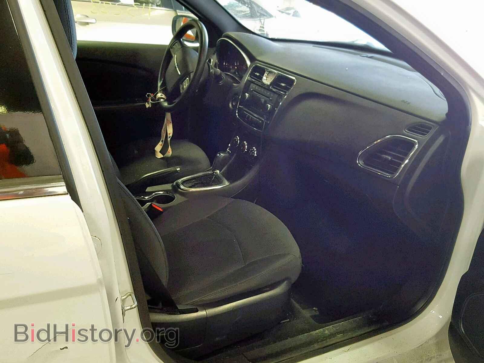 2013 CHRYSLER 200 - VIN: 1C3CCBAB1DN641106 - Photo 5