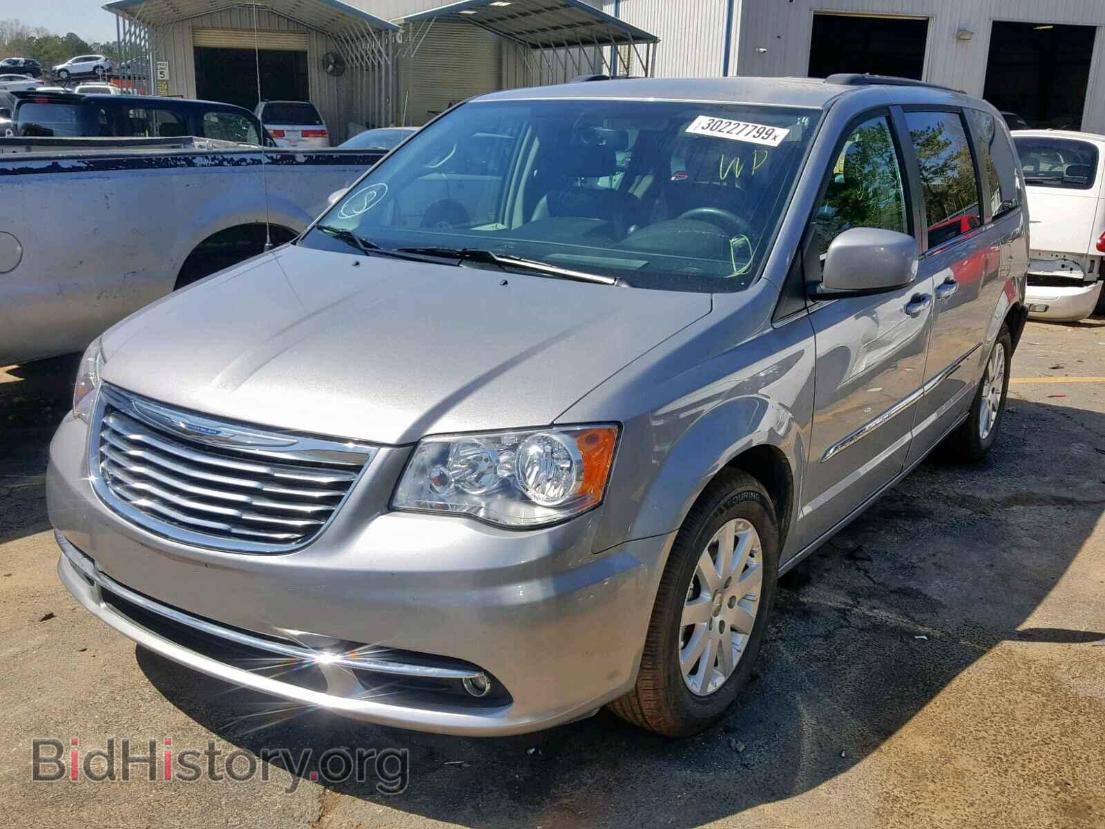 2016 CHRYSLER TOWN & COU - VIN: 2C4RC1BG1GR228703 - Фото 2