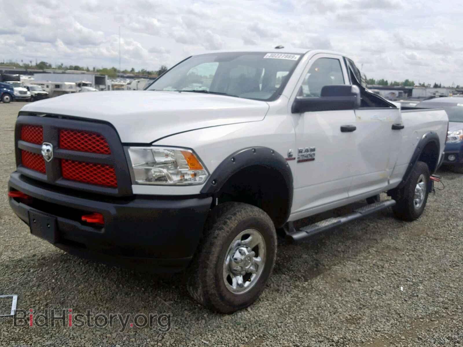 2018 RAM 2500 ST - VIN: 3C6UR5CLXJG298152 - Фото 2