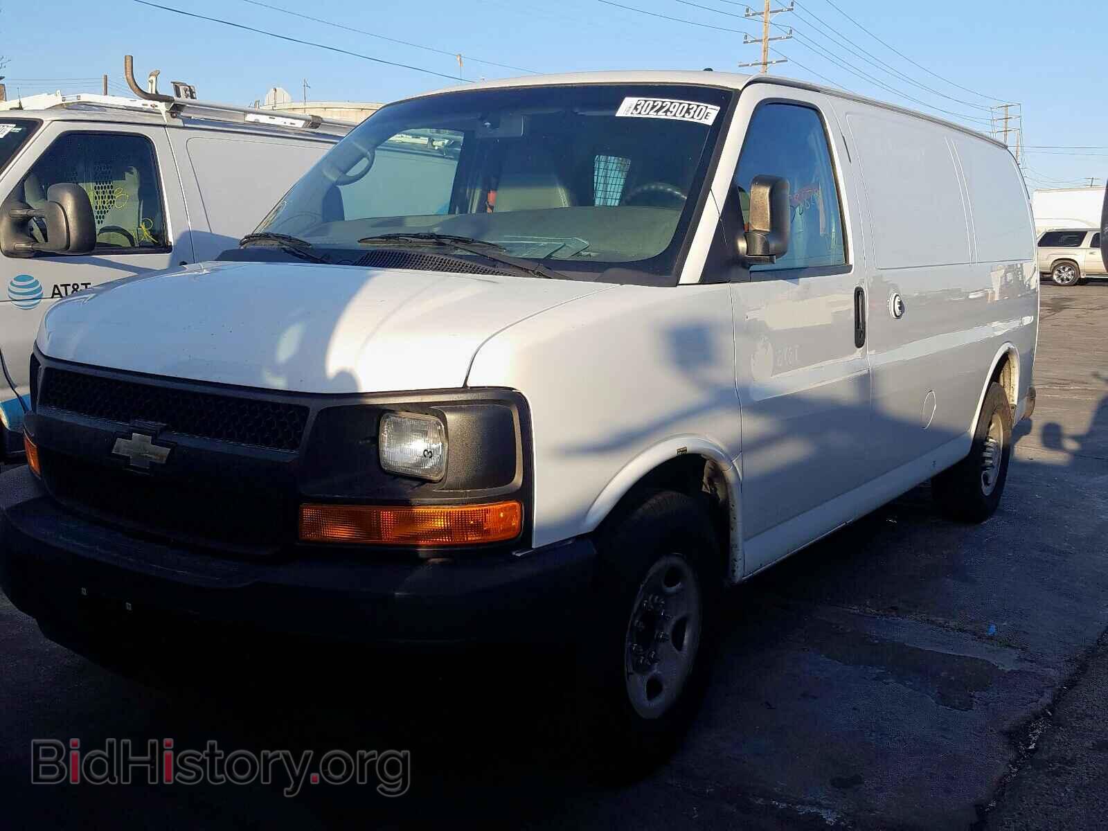2013 CHEVROLET EXPRESS - VIN: 1GCWGFCB2D1902218 - Фото 2