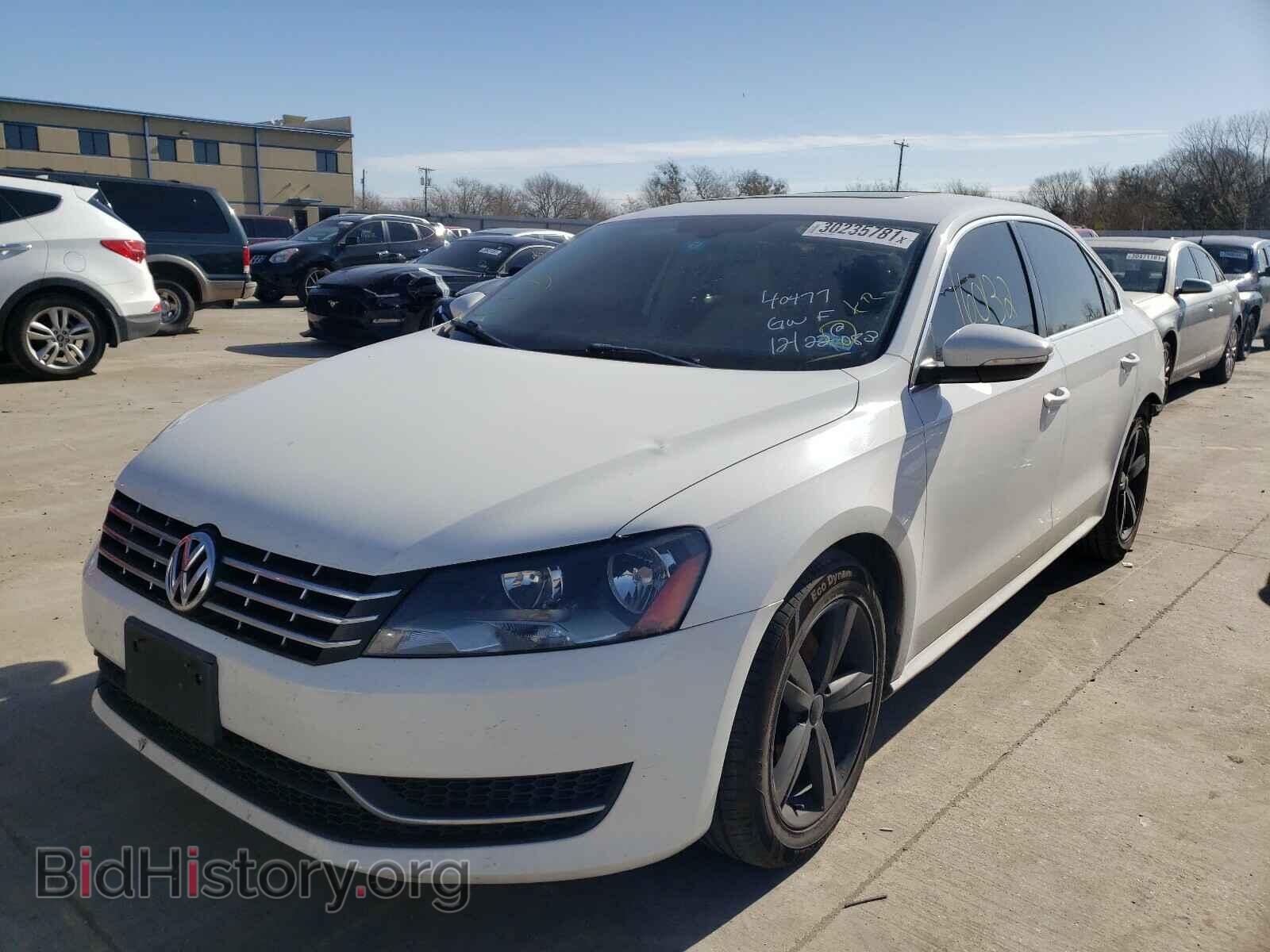 2012 VOLKSWAGEN PASSAT - VIN: 1VWBP7A30CC016043 - Фото 2