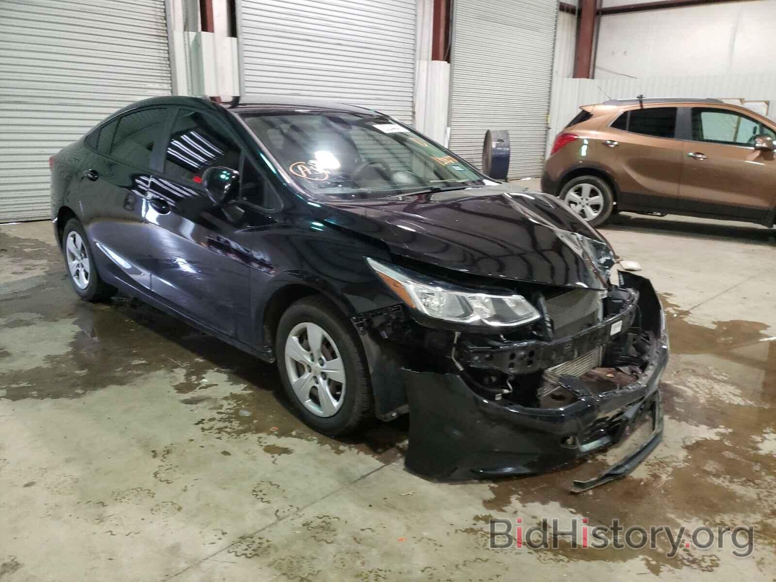 Photo 1G1BC5SM6J7133277 - CHEVROLET CRUZE 2018