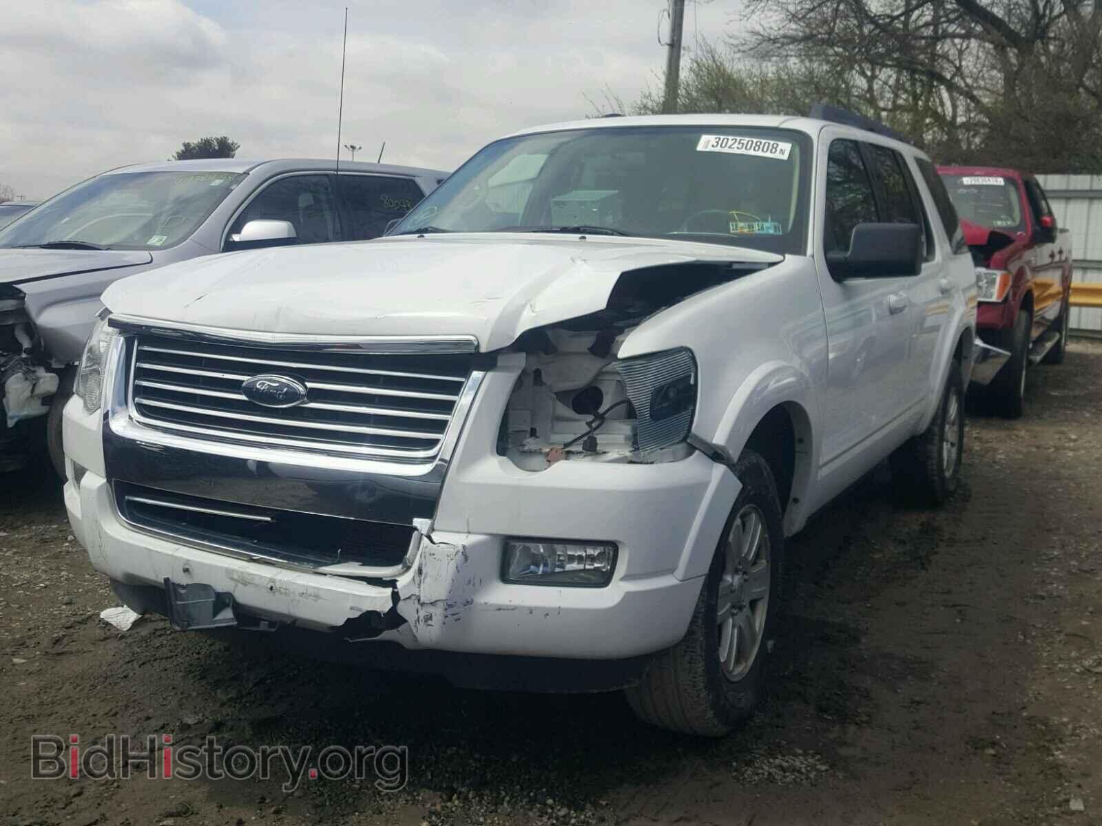 2010 FORD EXPLORER - VIN: 1FMEU7DE8AUB07358 - Фото 2