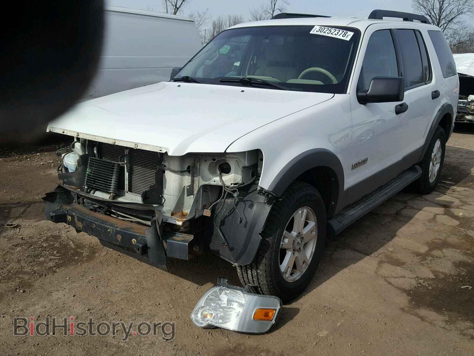 2006 FORD EXPLORER - VIN: 1FMEU73E76UA33018 - Фото 2