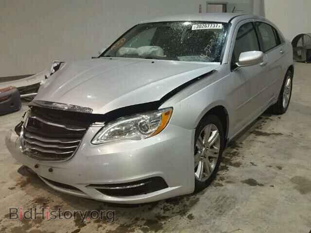 2012 CHRYSLER 200 - VIN: 1C3CCBAG2CN235796 - Фото 2