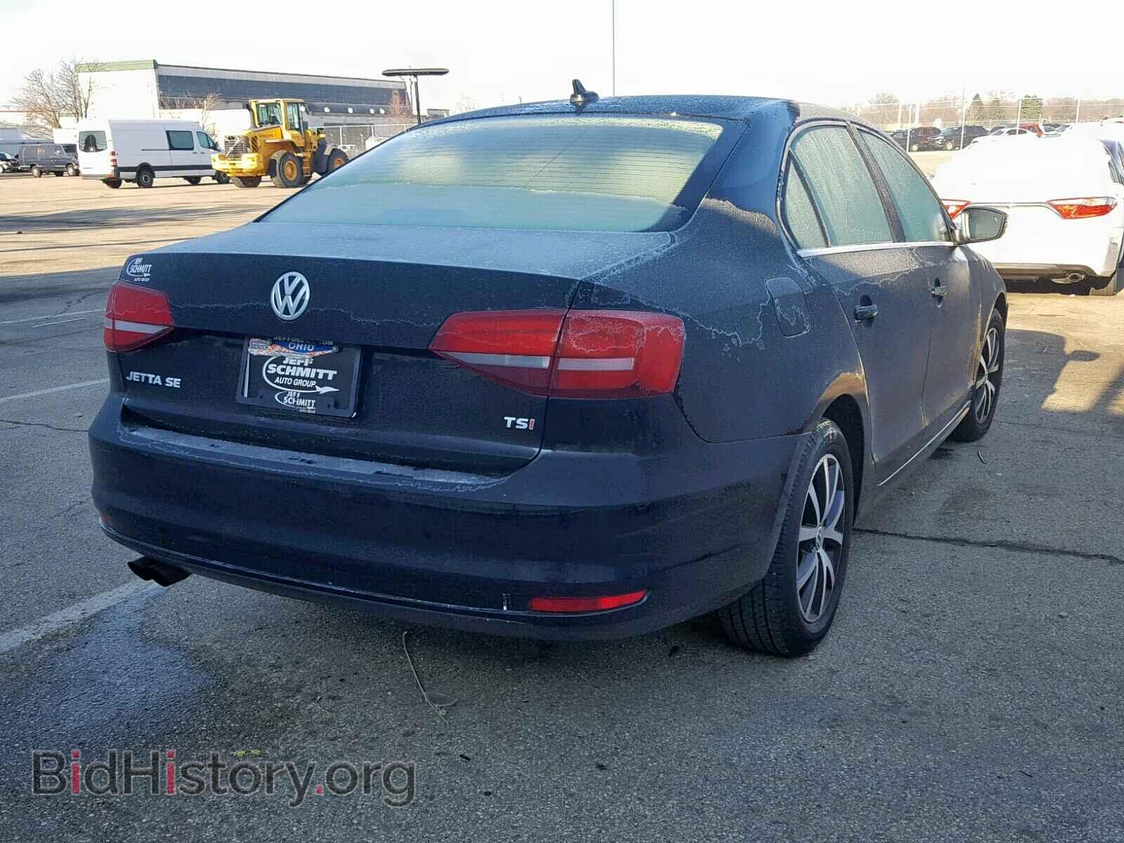 2017 VOLKSWAGEN JETTA - VIN: 3VWDB7AJ4HM368408 - Фото 4