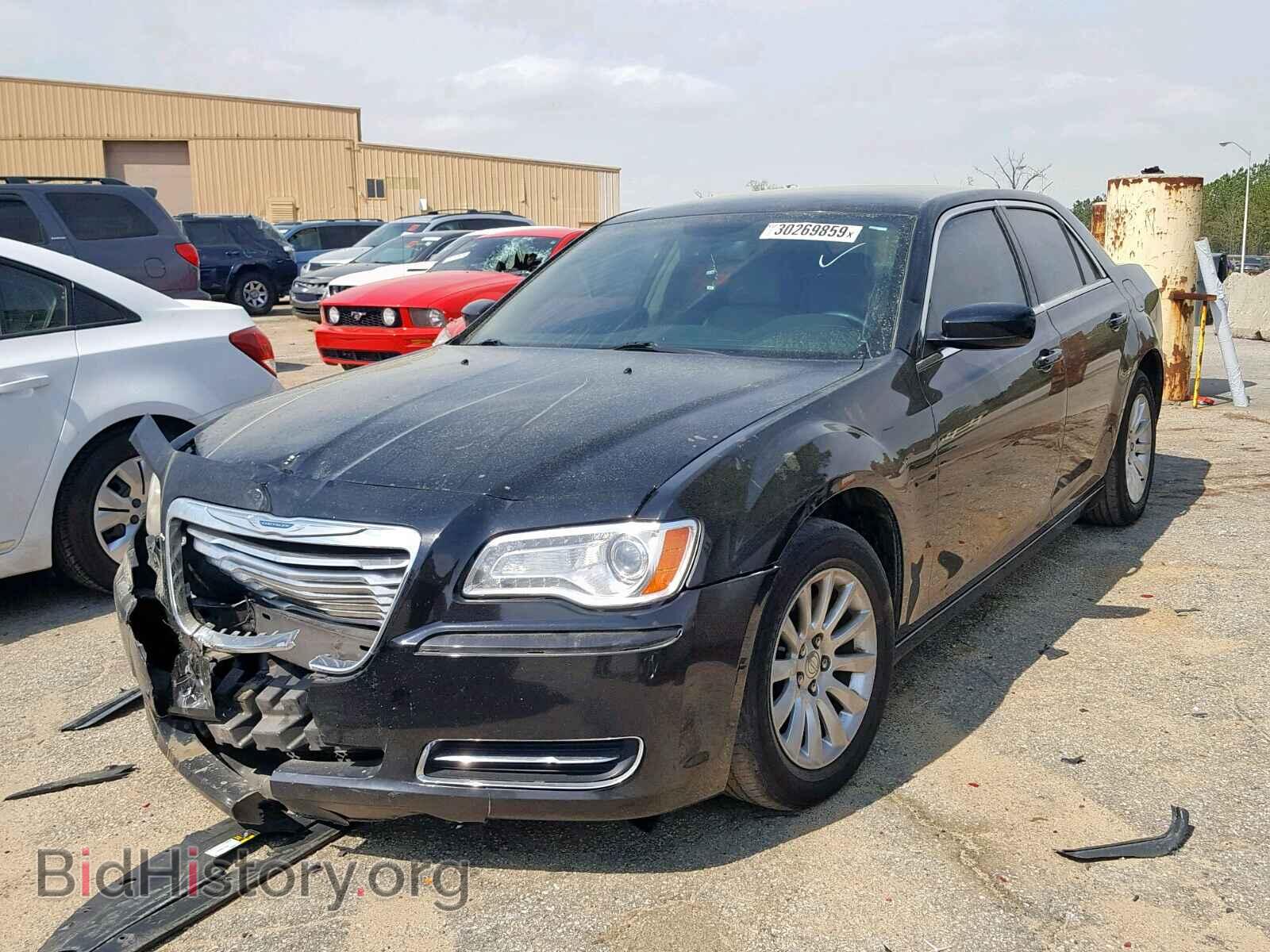 2013 CHRYSLER 300 - VIN: 2C3CCAAG2DH530238 - Фото 2