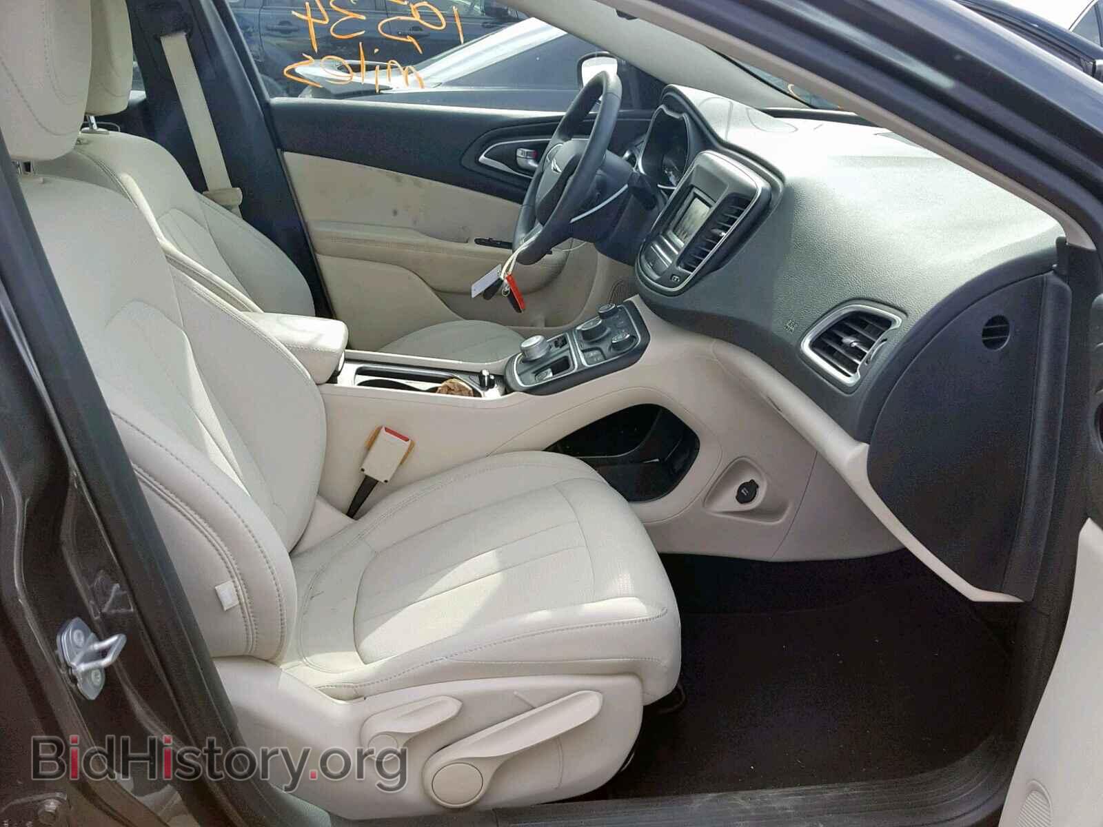 2016 CHRYSLER 200 - VIN: 1C3CCCAB5GN112493 - Photo 5