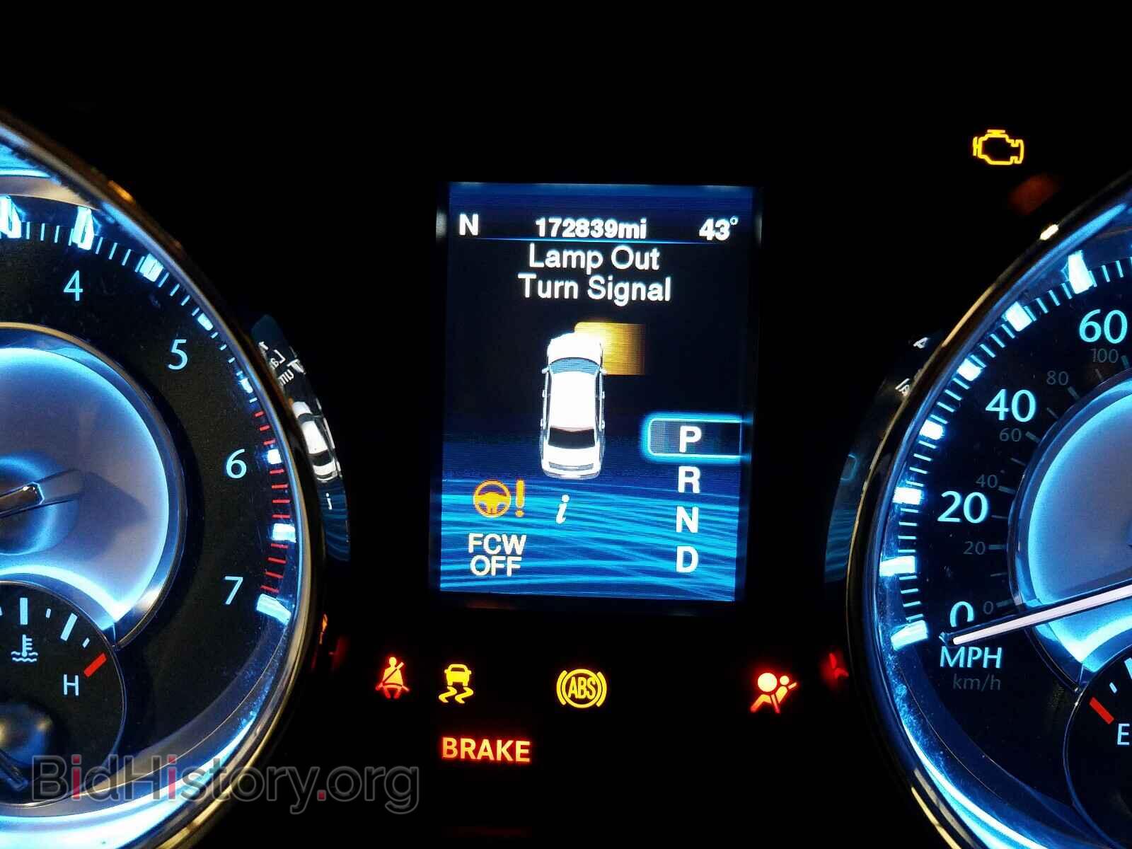 2012 CHRYSLER 300 - VIN: 2C3CCAET7CH160880 - Фото 8