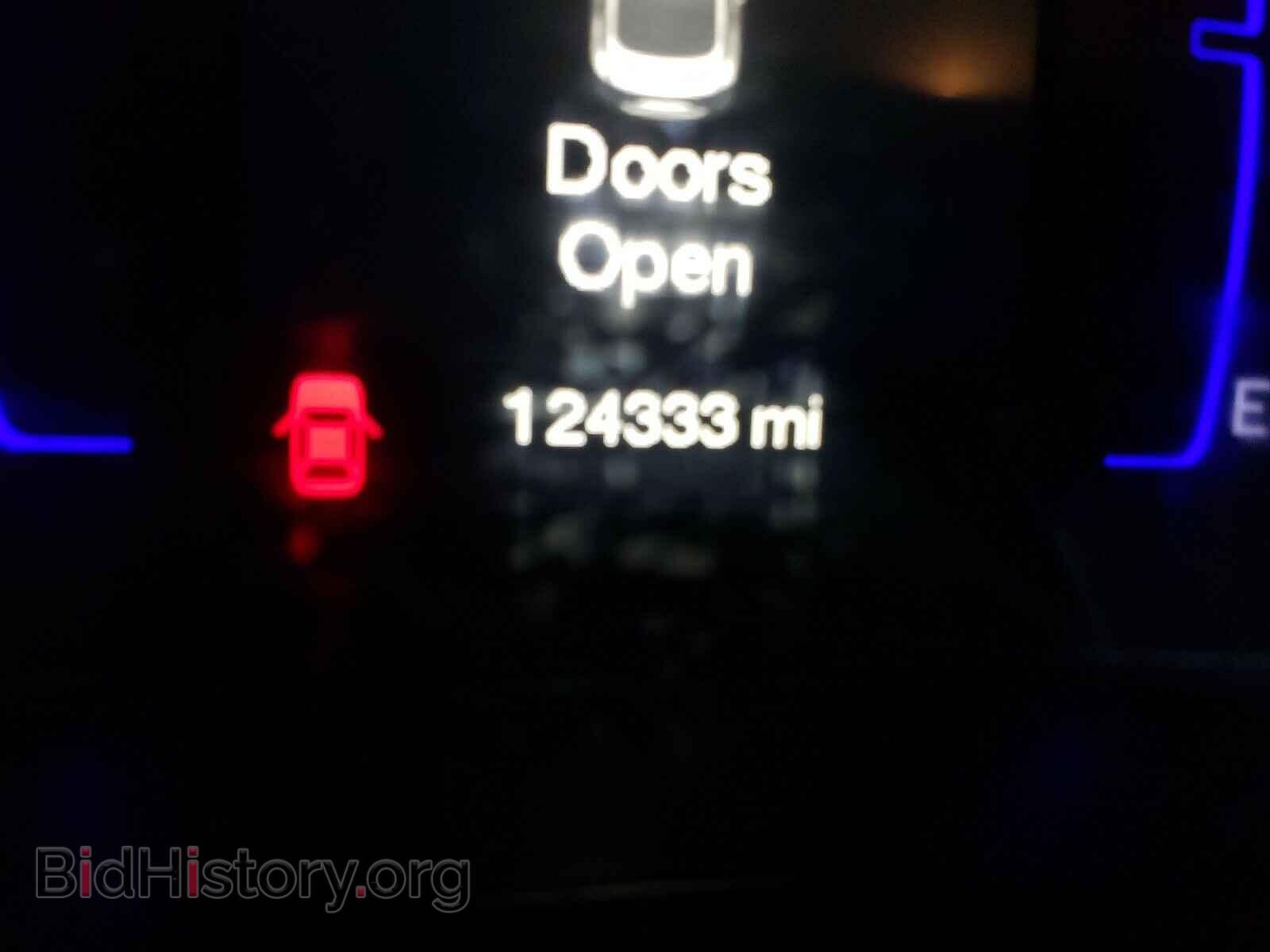 2015 CHRYSLER 200 - VIN: 1C3CCCBB3FN676365 - Фото 8
