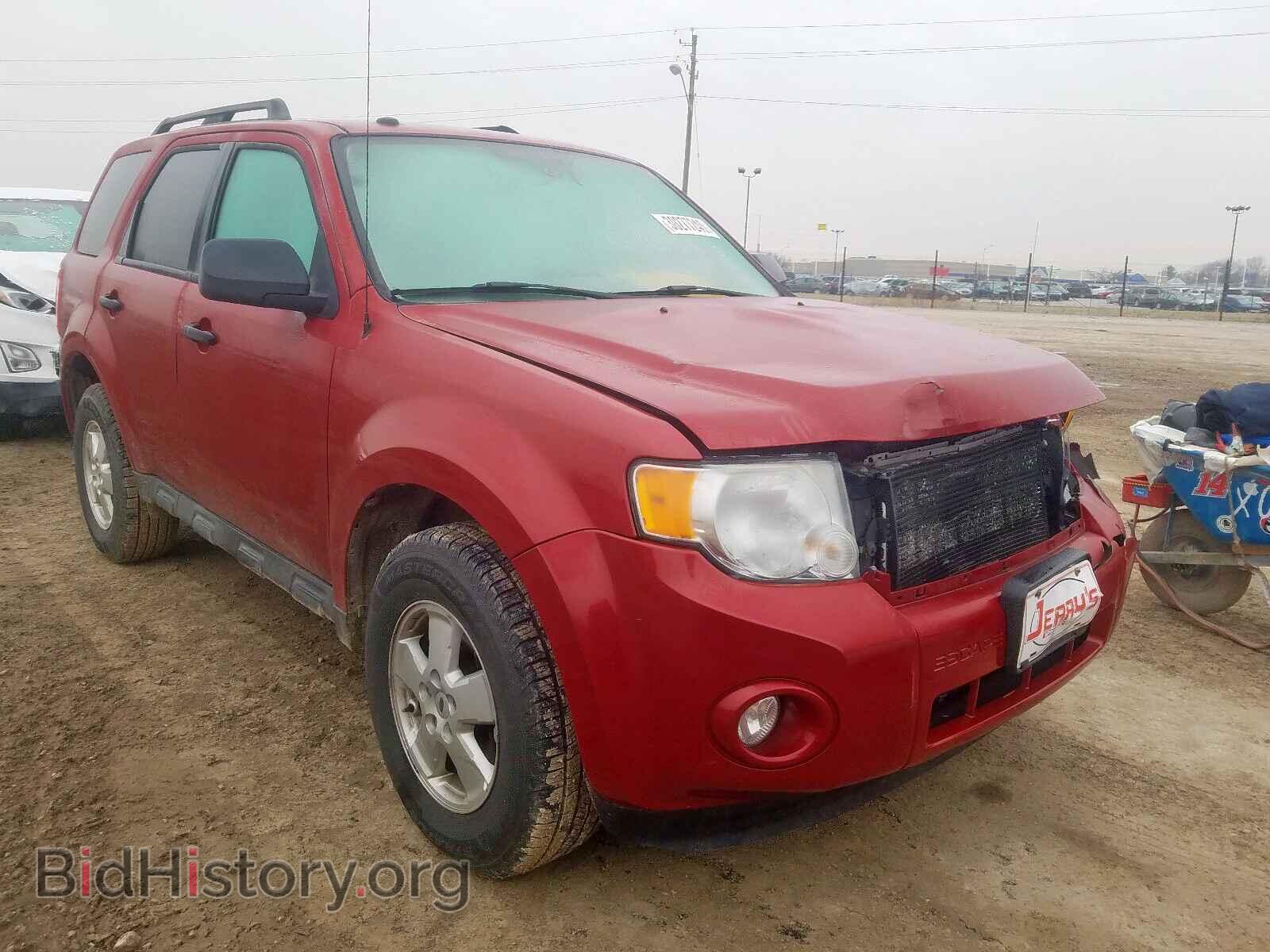 Photo 1FMCU0D76BKC19136 - FORD ESCAPE 2011