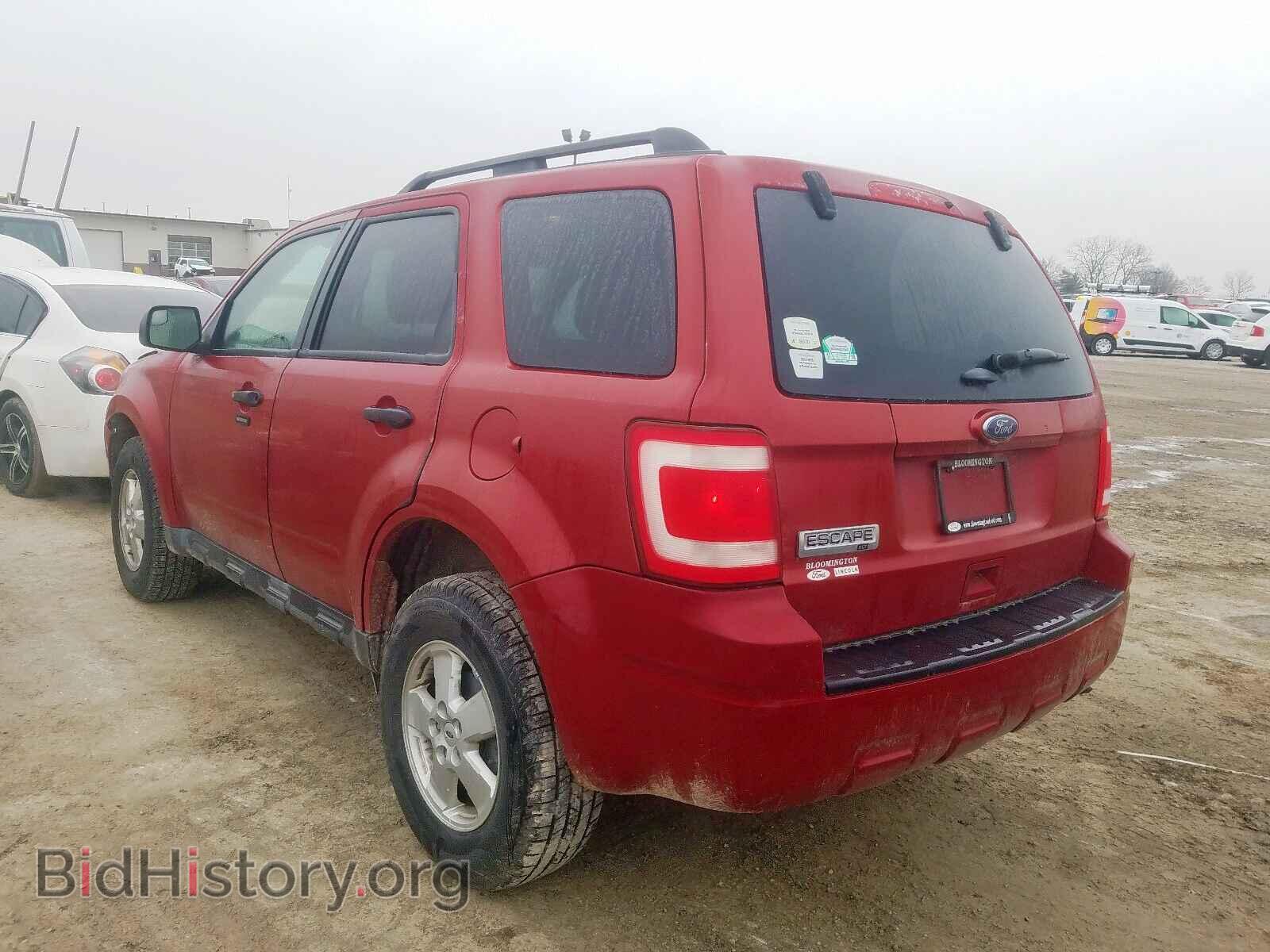 2011 FORD ESCAPE - VIN: 1FMCU0D76BKC19136 - Фото 3