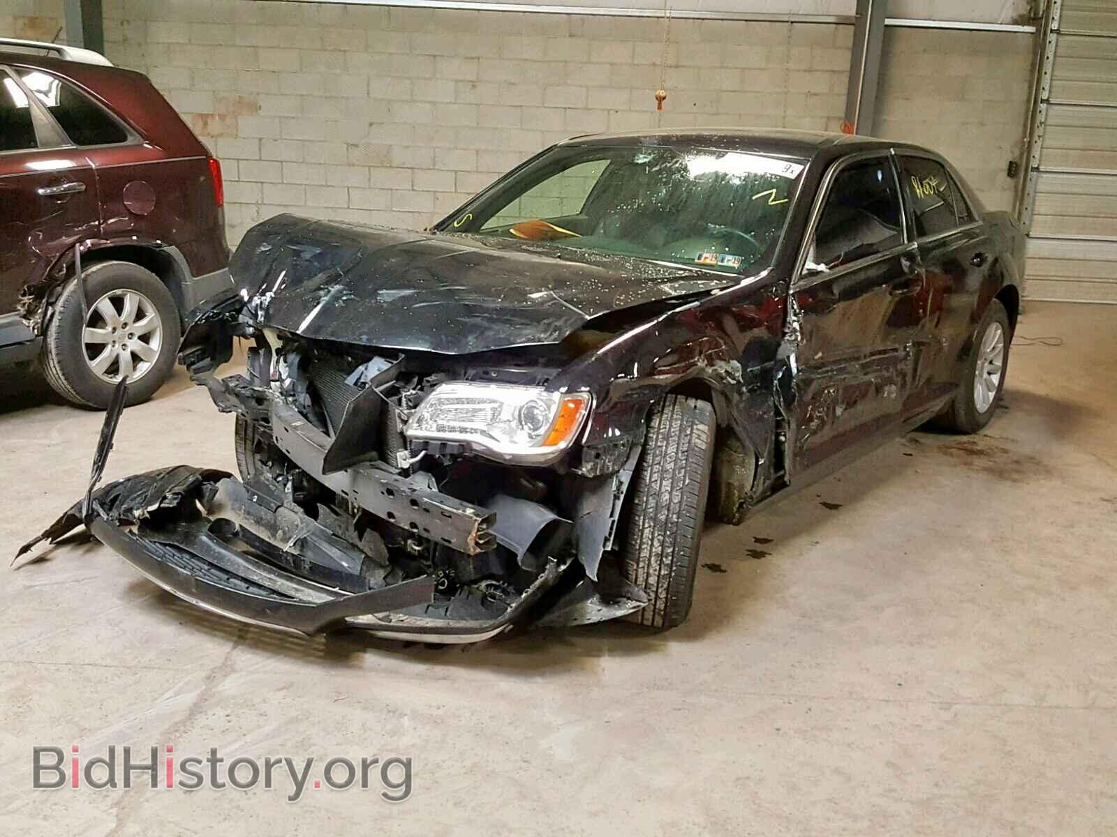 2013 CHRYSLER 300 - VIN: 2C3CCAAG0DH577459 - Фото 2