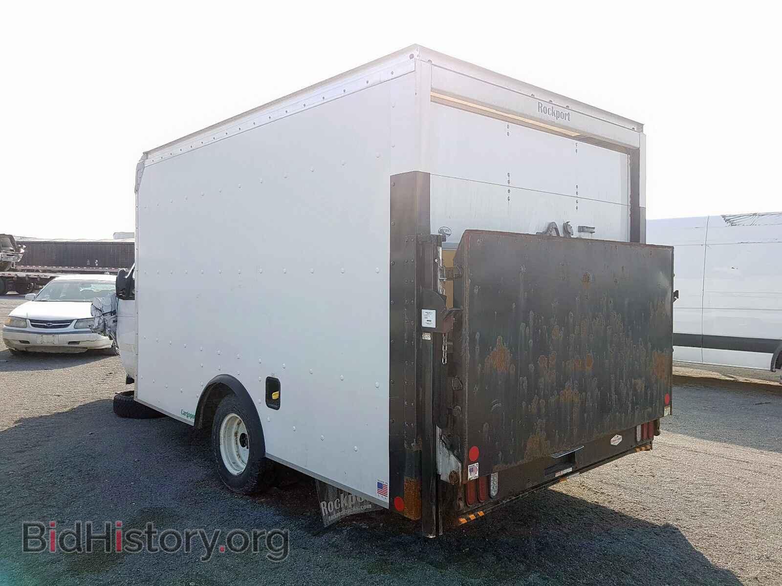 2017 FORD ECONOLINE - VIN: 1FDWE3F67HDC55642 - Фото 3