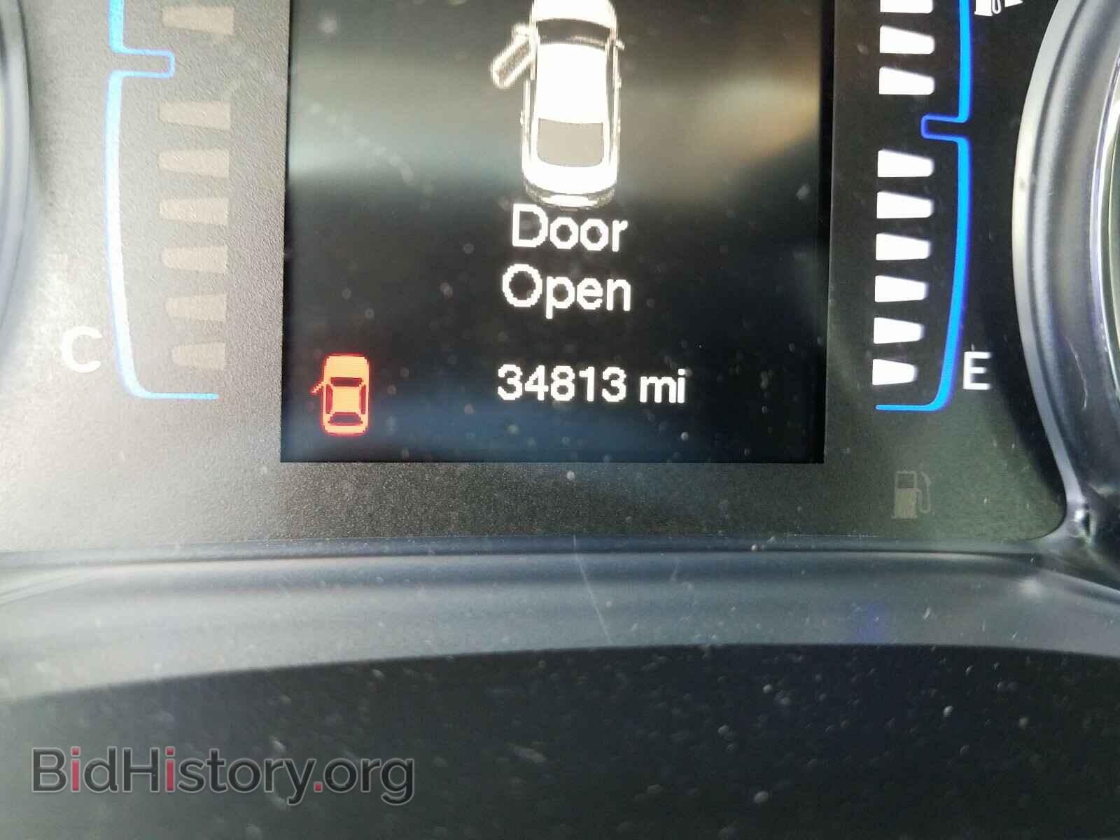 2017 CHRYSLER 200 - VIN: 1C3CCCFB3HN505130 - Фото 8