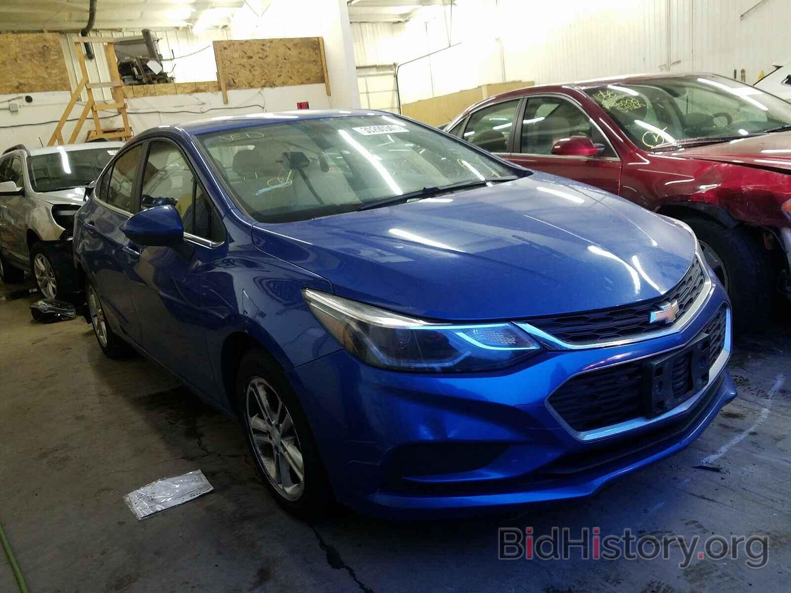 Photo 1G1BE5SM8H7106750 - CHEVROLET CRUZE 2017