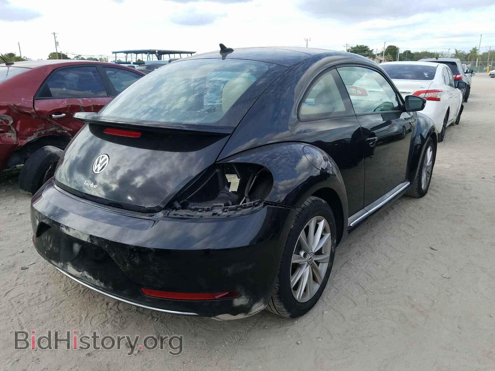 2017 VOLKSWAGEN BEETLE - VIN: 3VWJ17AT7HM610437 - Фото 4
