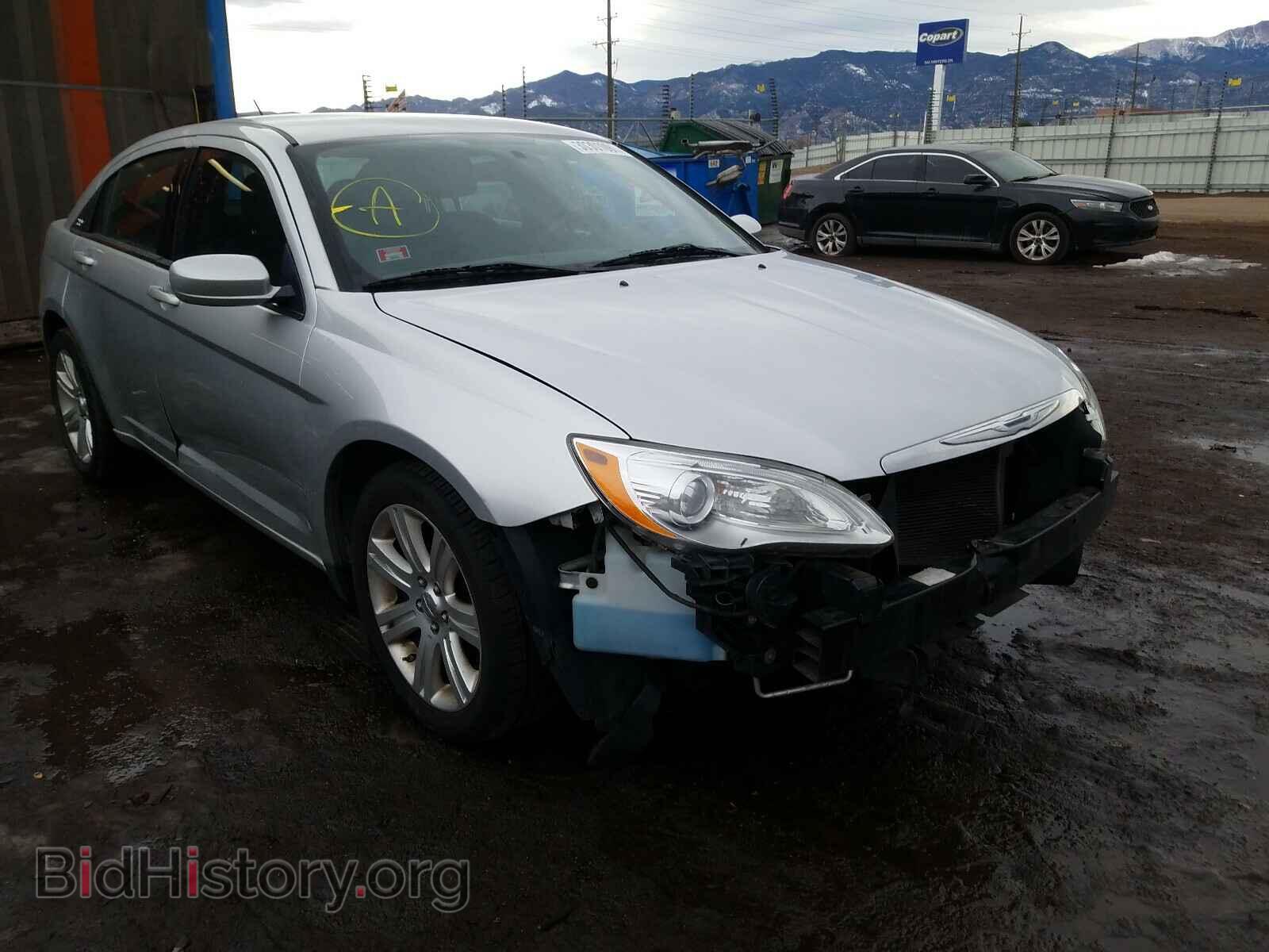 Фотография 1C3CCBAB0CN332001 - CHRYSLER 200 2012