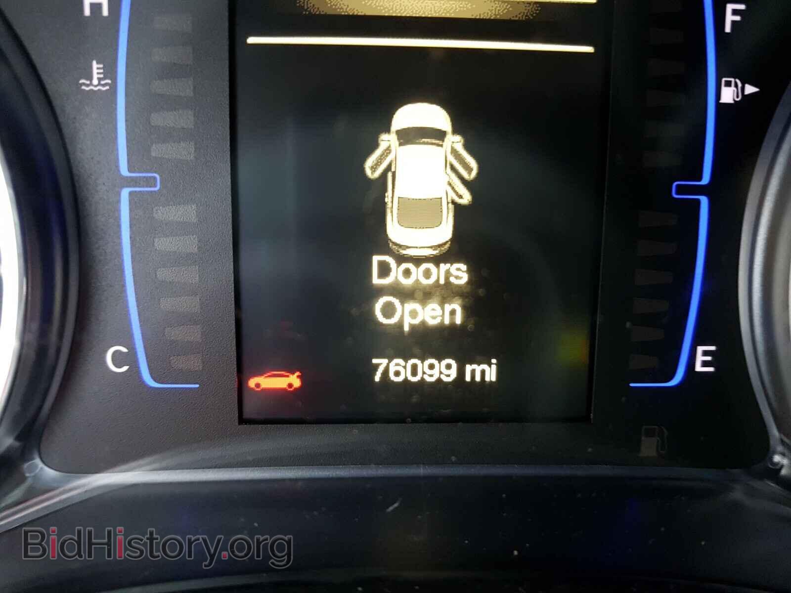 2016 CHRYSLER 200 - VIN: 1C3CCCAB3GN189671 - Photo 8