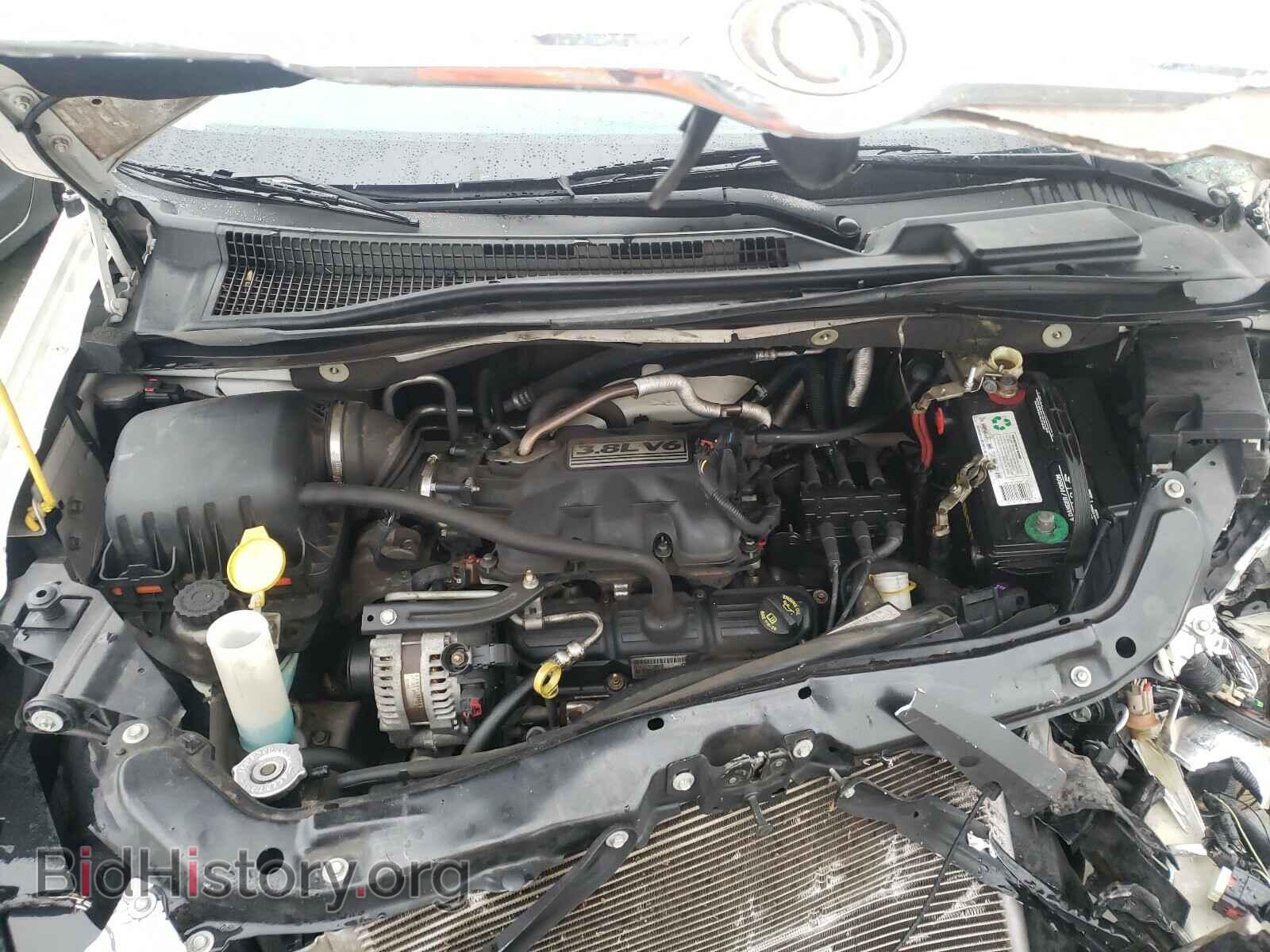 2008 CHRYSLER MINIVAN - VIN: 2A8HR54P18R621335 - Фото 7