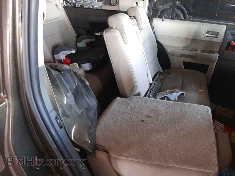 2011 Ford FLEX (VIN 2FMGK5BC7BBD12097) — photo 6 of 10