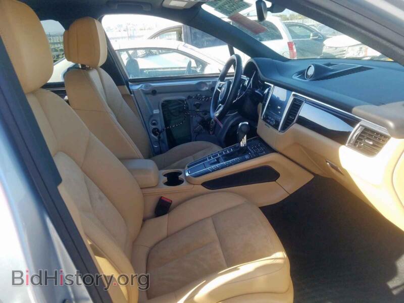 2017 Porsche MACAN (VIN WP1AA2A51HLB04738) — photo 5 of 10