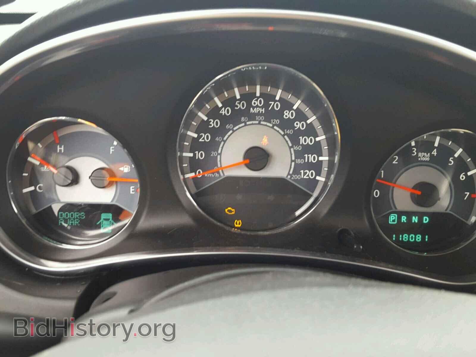 2012 CHRYSLER 200 - VIN: 1C3CCBCG0CN205936 - Фото 8