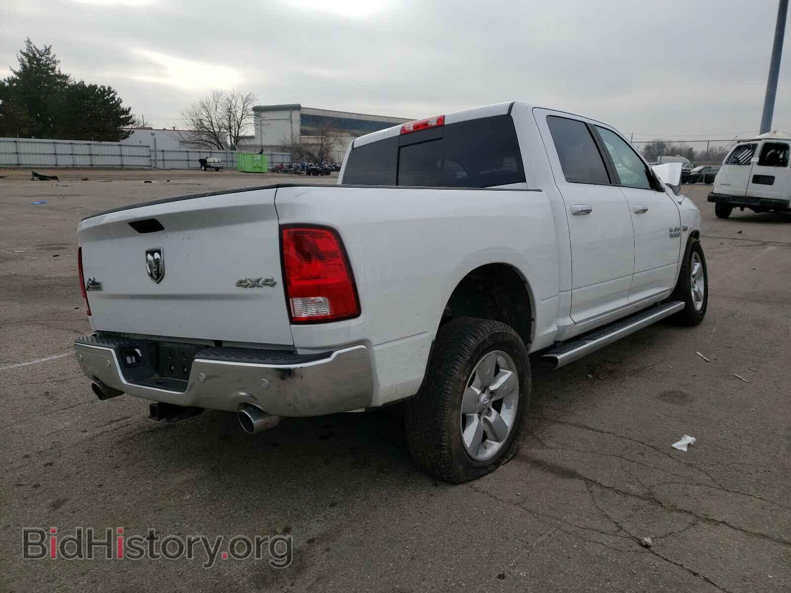 2017 RAM 1500 - VIN: 3C6RR7LT3HG525709 - Photo 4