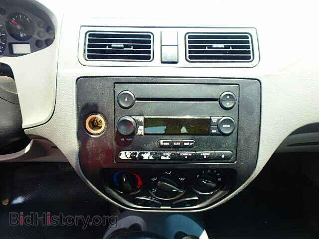 2005 FORD FOCUS - VIN: 1FAFP34N35W111407 - Фото 9