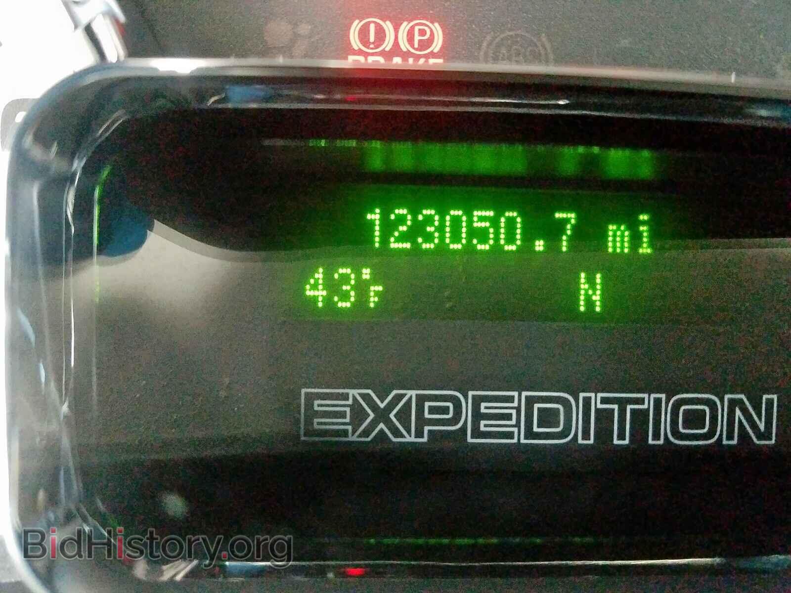 2011 FORD EXPEDITION - VIN: 1FMJU1H57BEF15402 - Фото 8