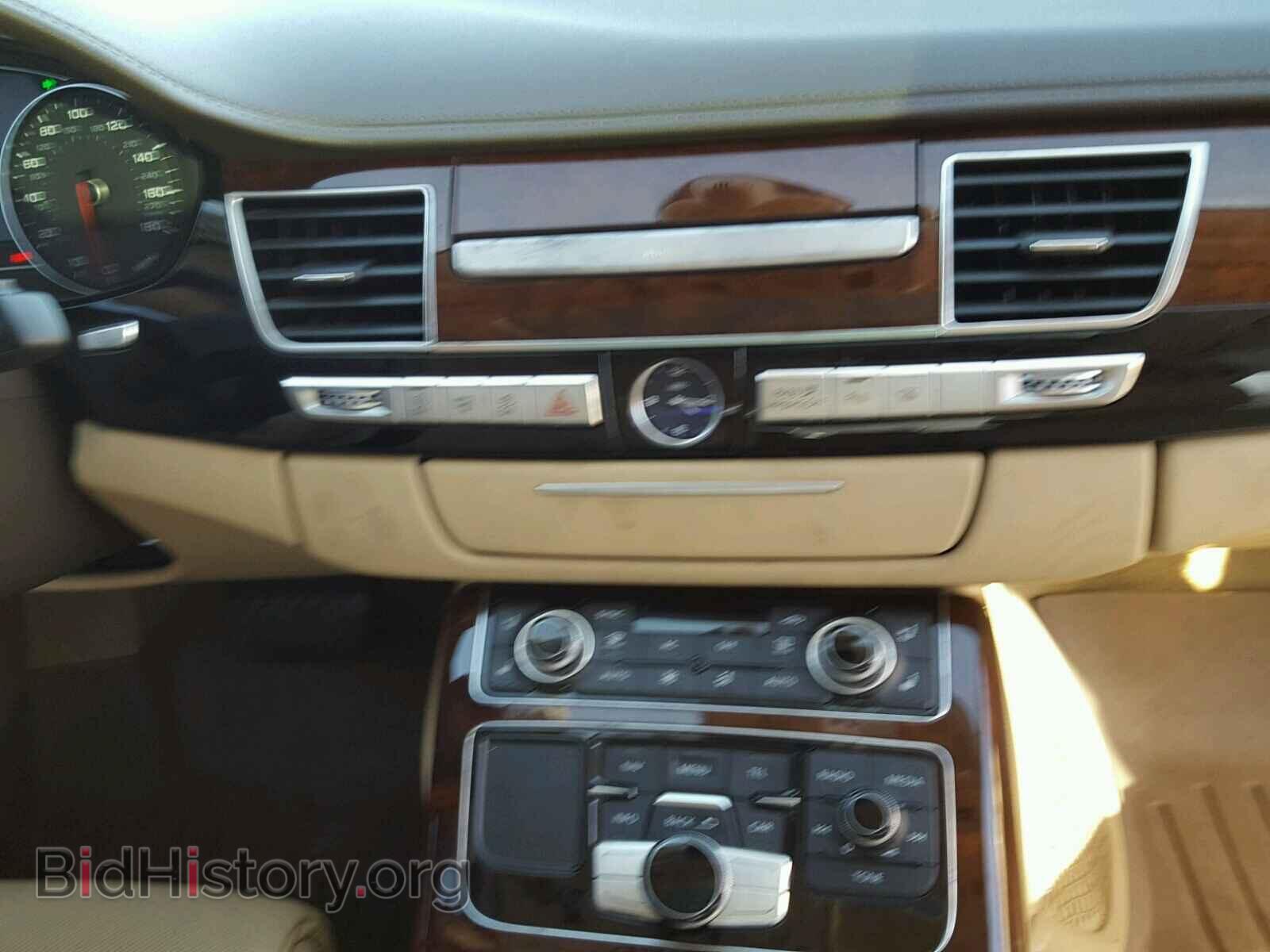 2013 AUDI A8 - VIN: WAURGAFD8DN005584 - Фото 9