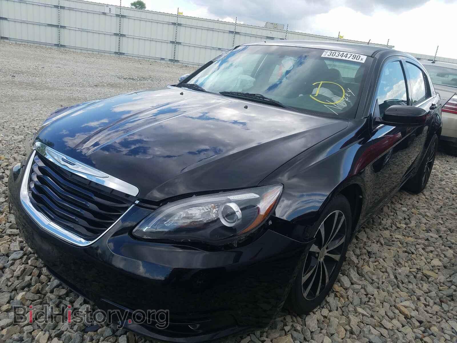 2013 CHRYSLER 200 - VIN: 1C3CCBCG2DN690100 - Photo 2