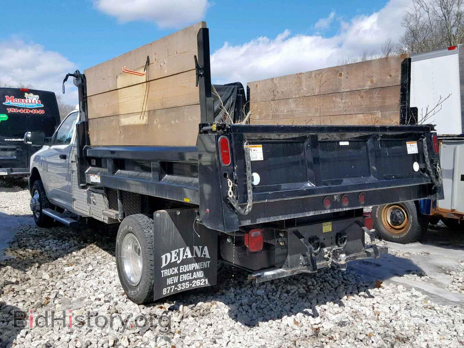 2018 RAM 3500 - VIN: 3C7WRTBJ6JG239544 - Фото 3