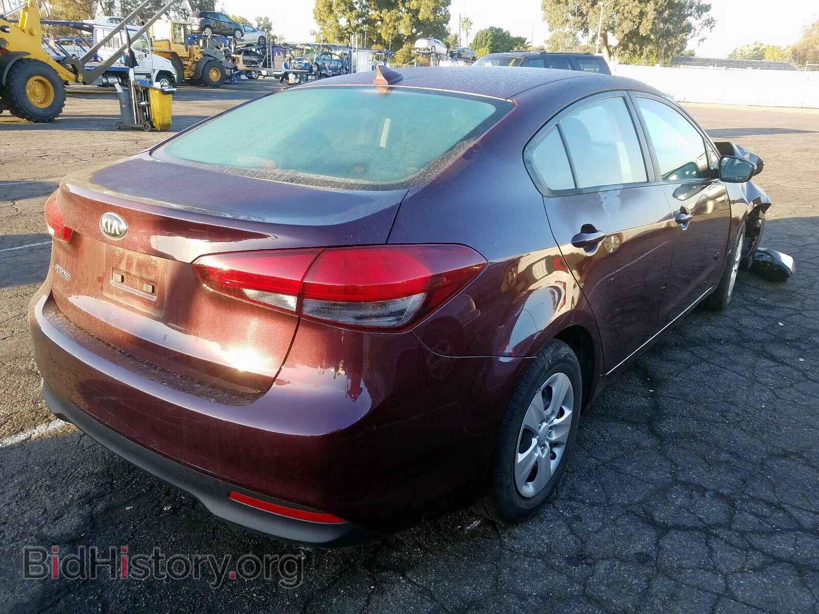 2017 KIA FORTE - VIN: 3KPFK4A75HE084424 - Фото 4