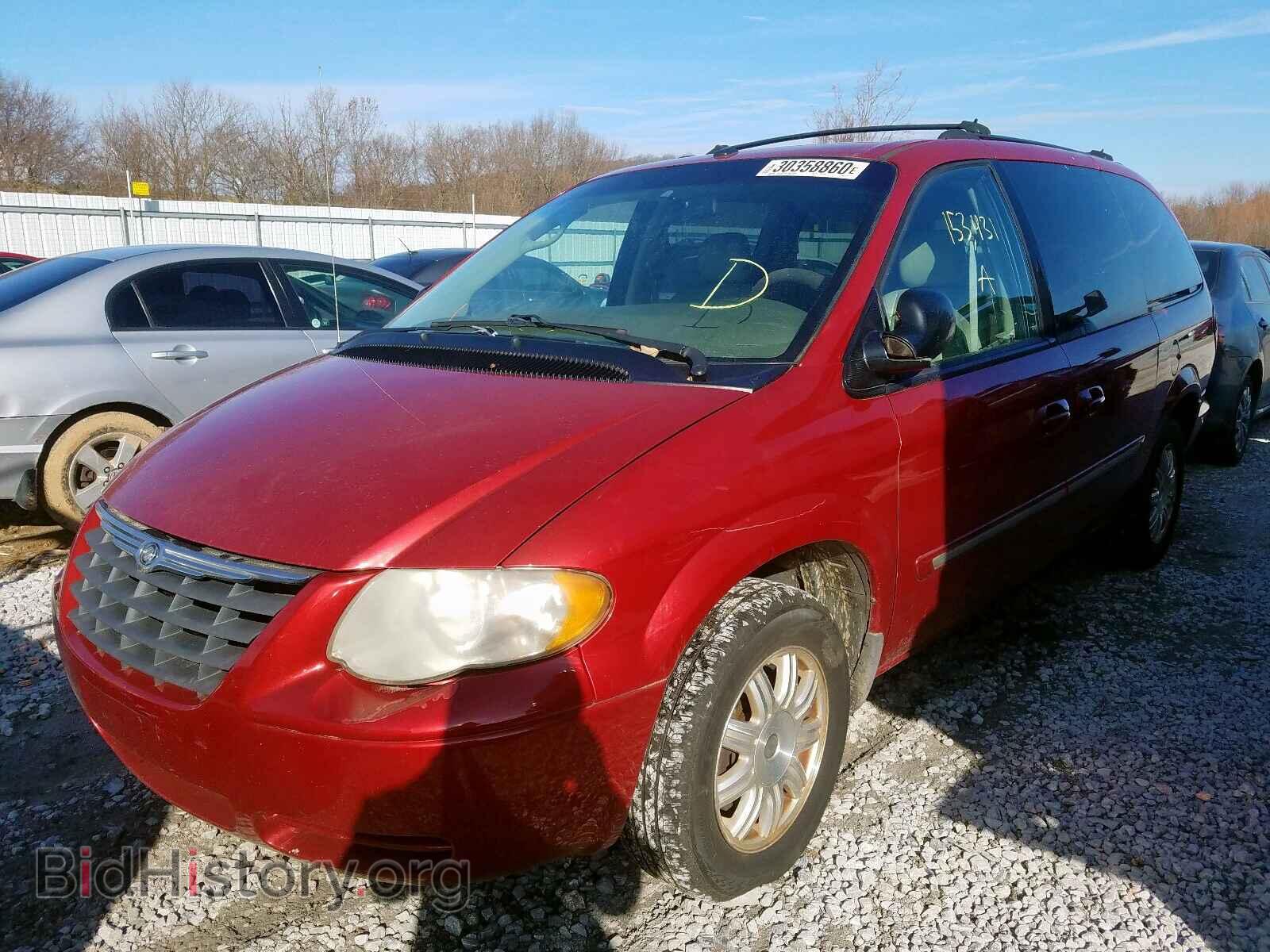 2006 CHRYSLER TOWN & COU - VIN: 2A4GP54L16R611708 - Photo 2