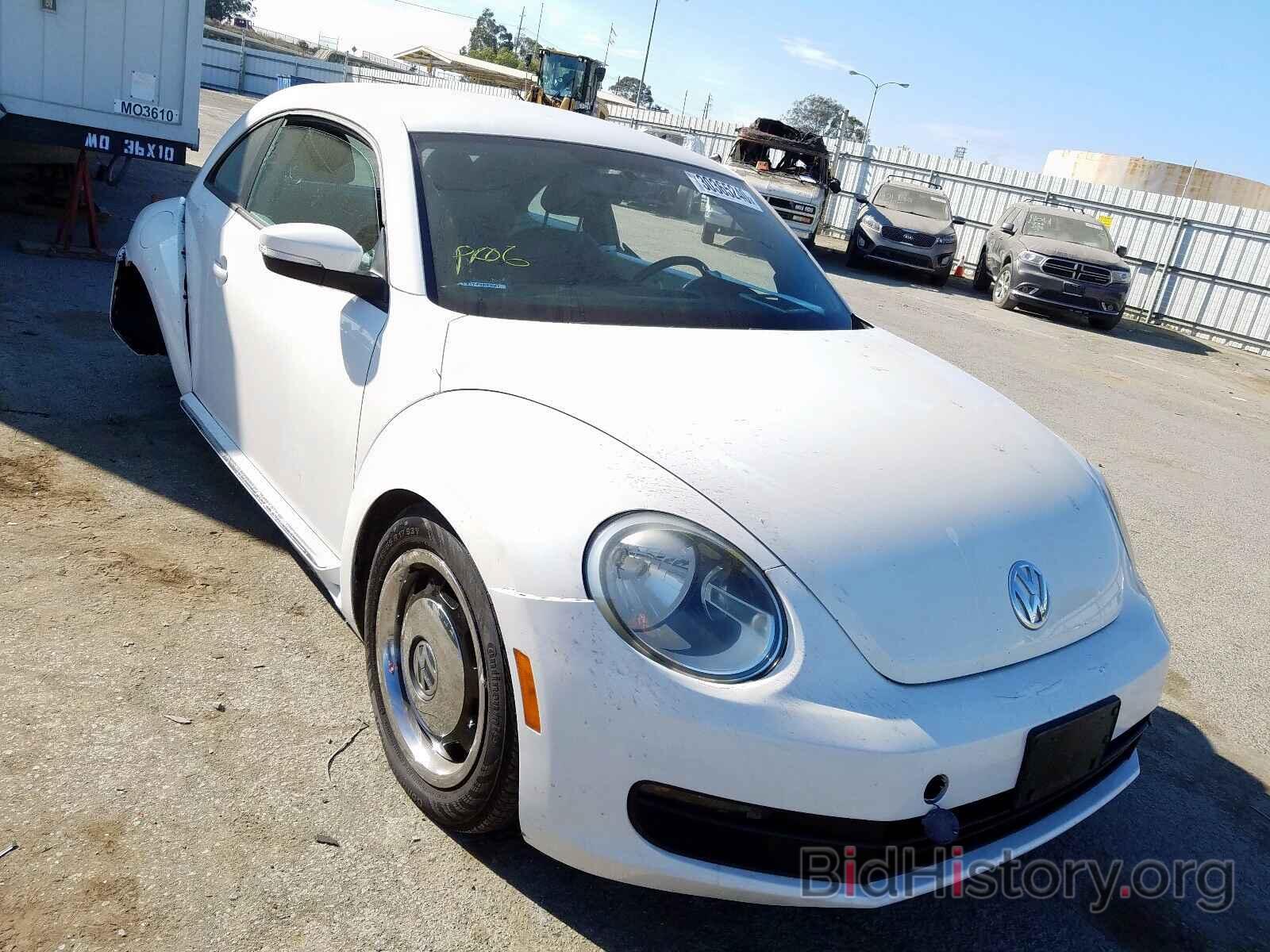 Photo 3VWJP7AT5DM614446 - VOLKSWAGEN BEETLE 2013