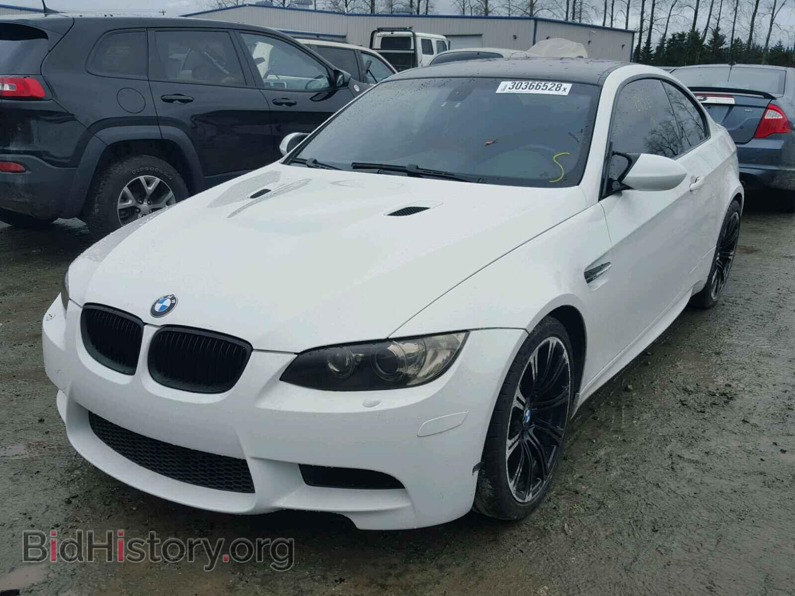 2008 BMW M3 - VIN: WBSWD93588PY41277 - Фото 2