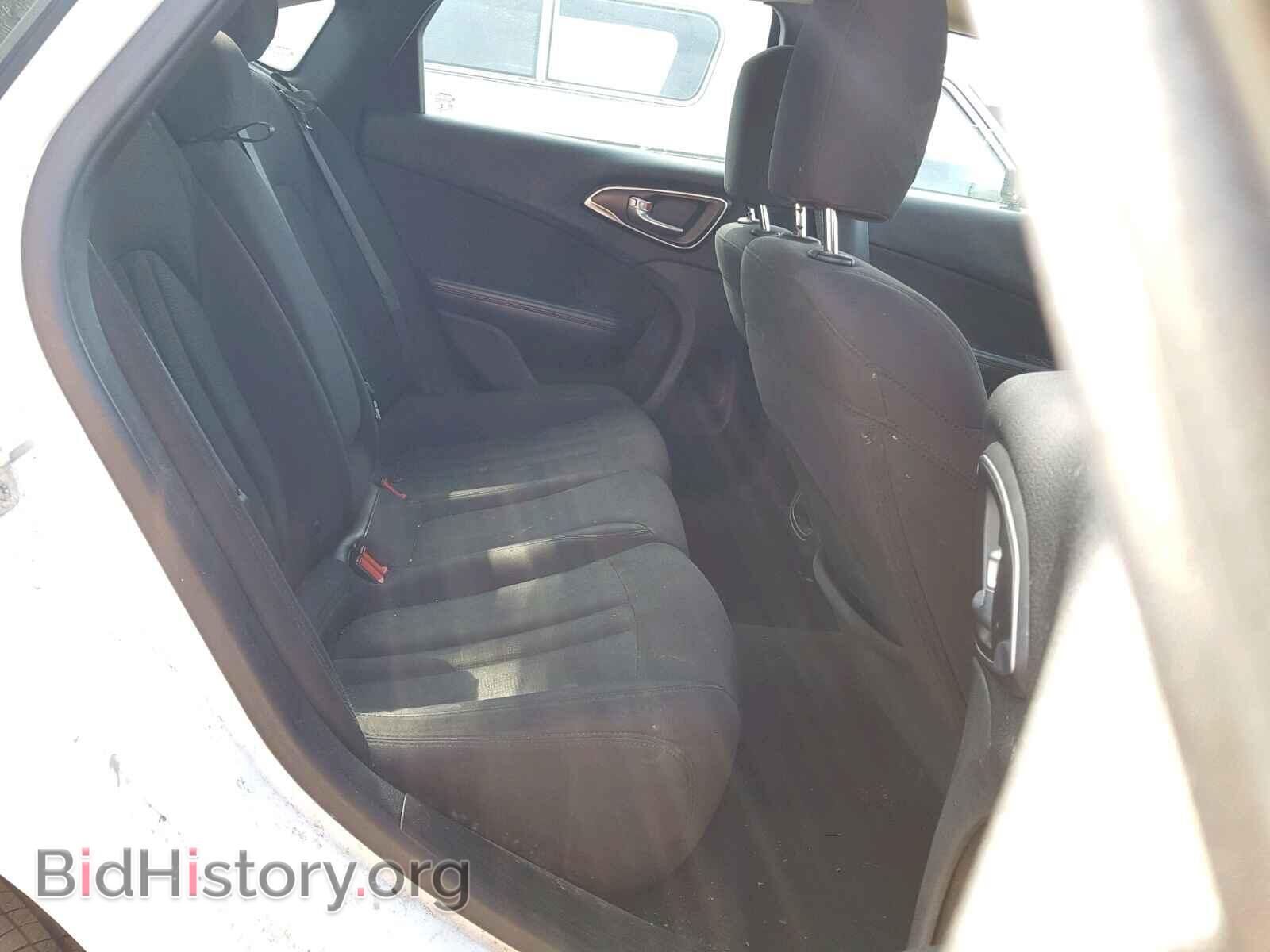 2015 CHRYSLER 200 - VIN: 1C3CCCAB5FN622843 - Фото 6