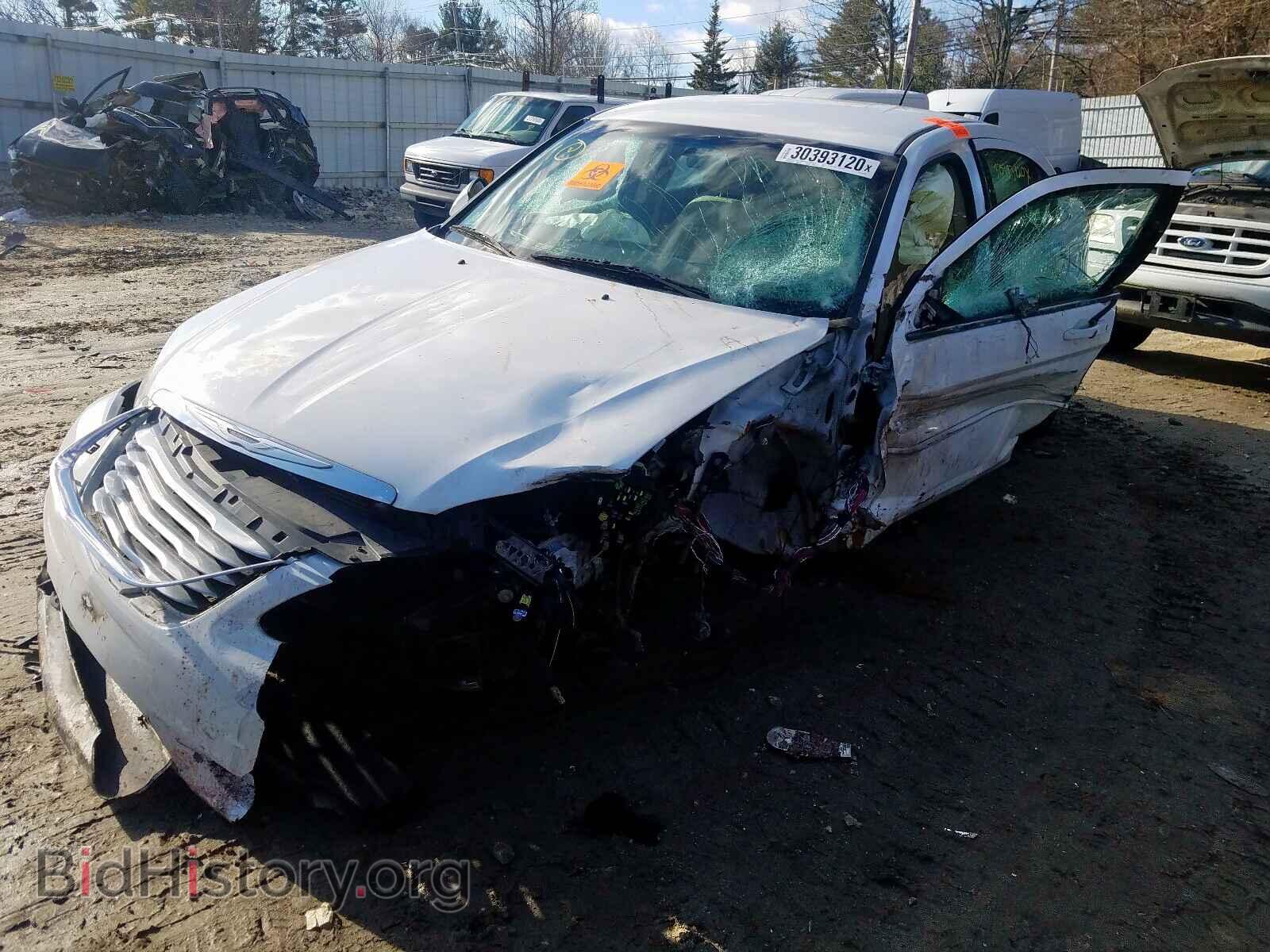 2014 CHRYSLER 200 - VIN: 1C3CCBBB7EN194975 - Фото 2