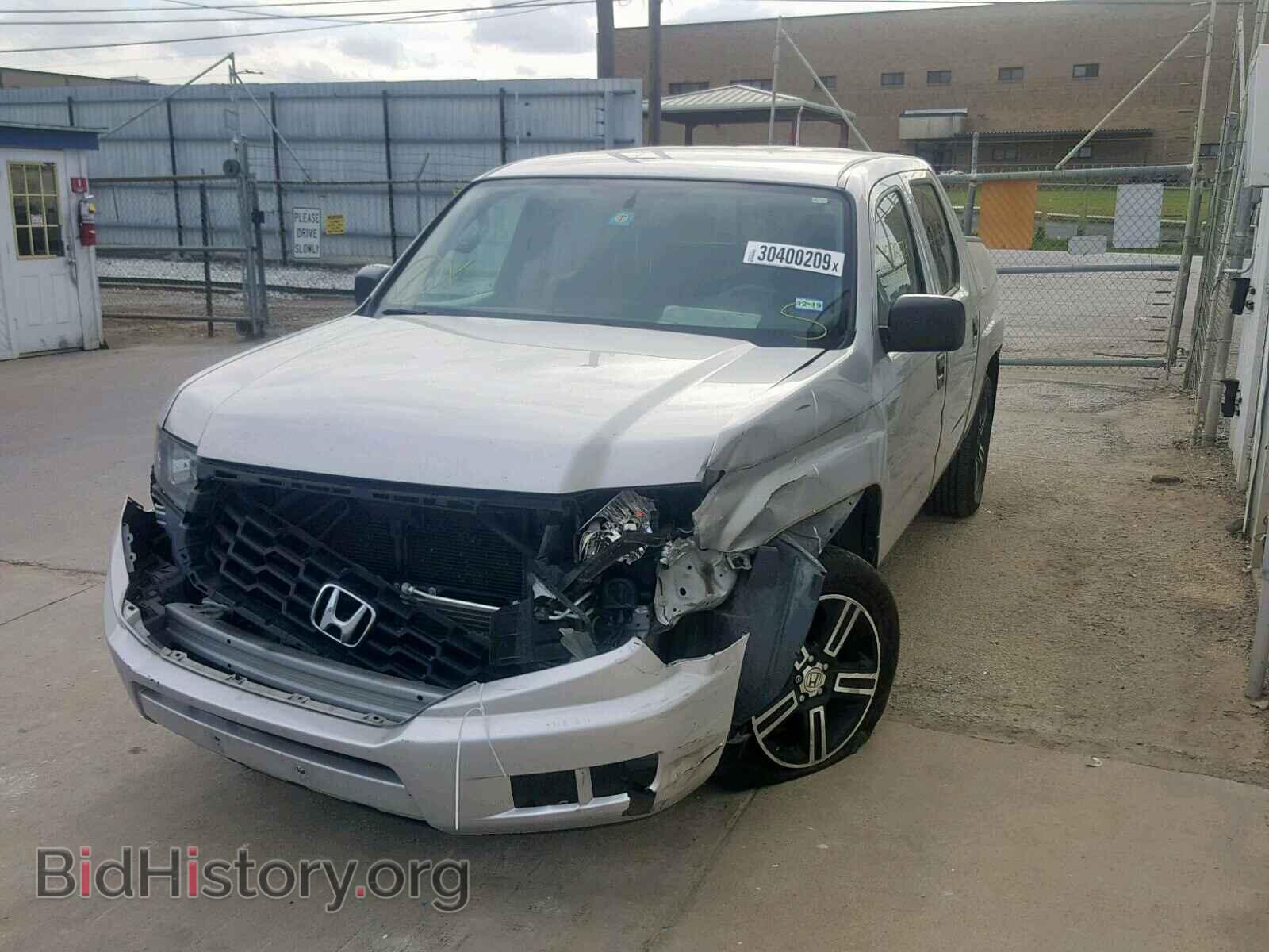 2013 HONDA RIDGELINE - VIN: 5FPYK1F74DB011136 - Фото 2