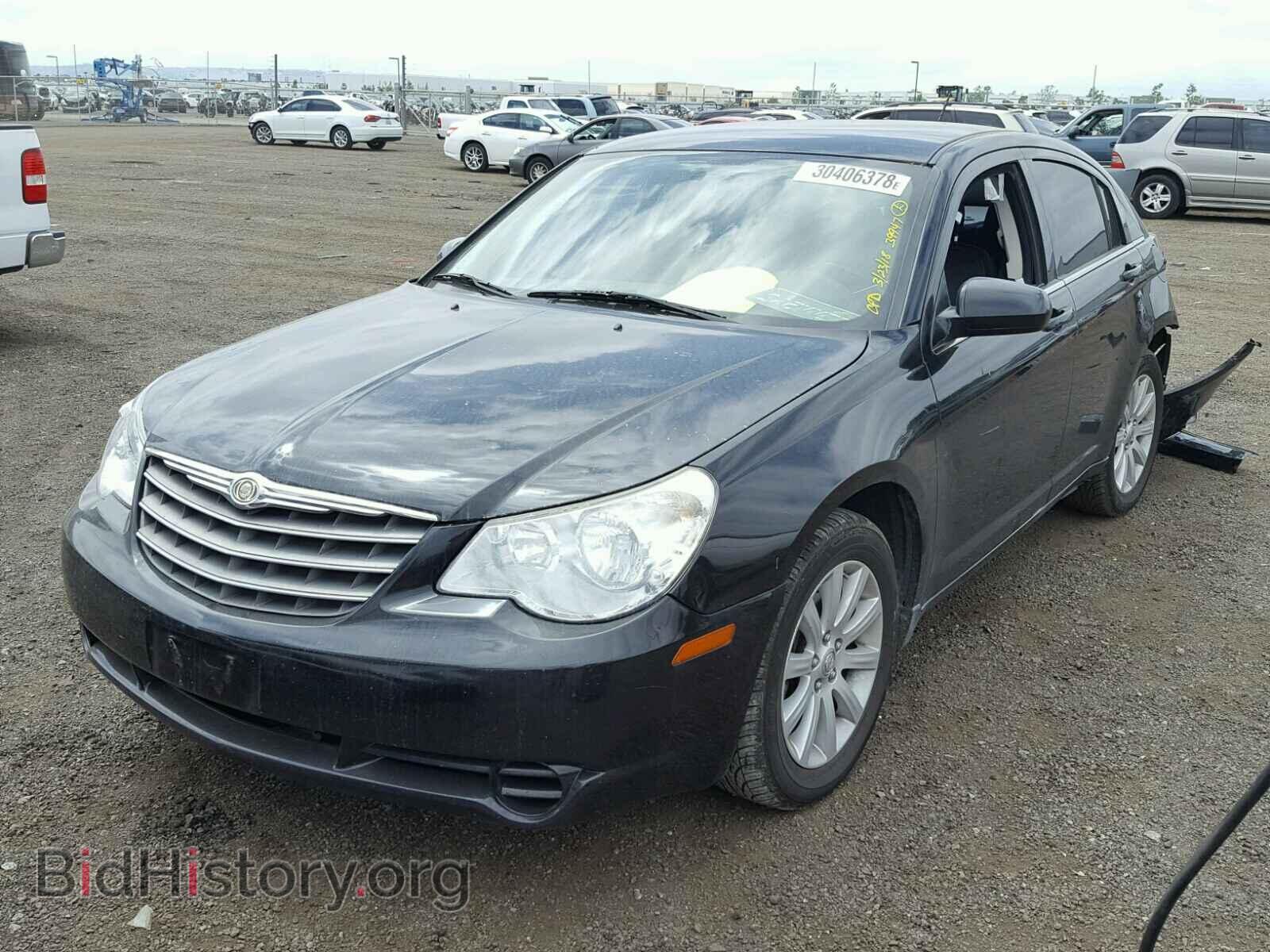 2010 CHRYSLER SEBRING - VIN: 1C3CC5FB5AN203162 - Фото 2