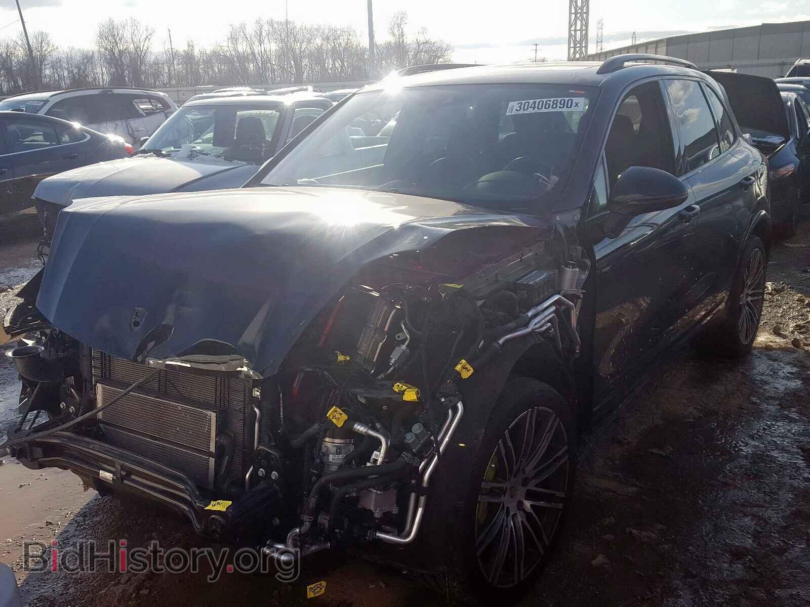 2017 PORSCHE CAYENNE - VIN: WP1AE2A26HLA69723 - Фото 2