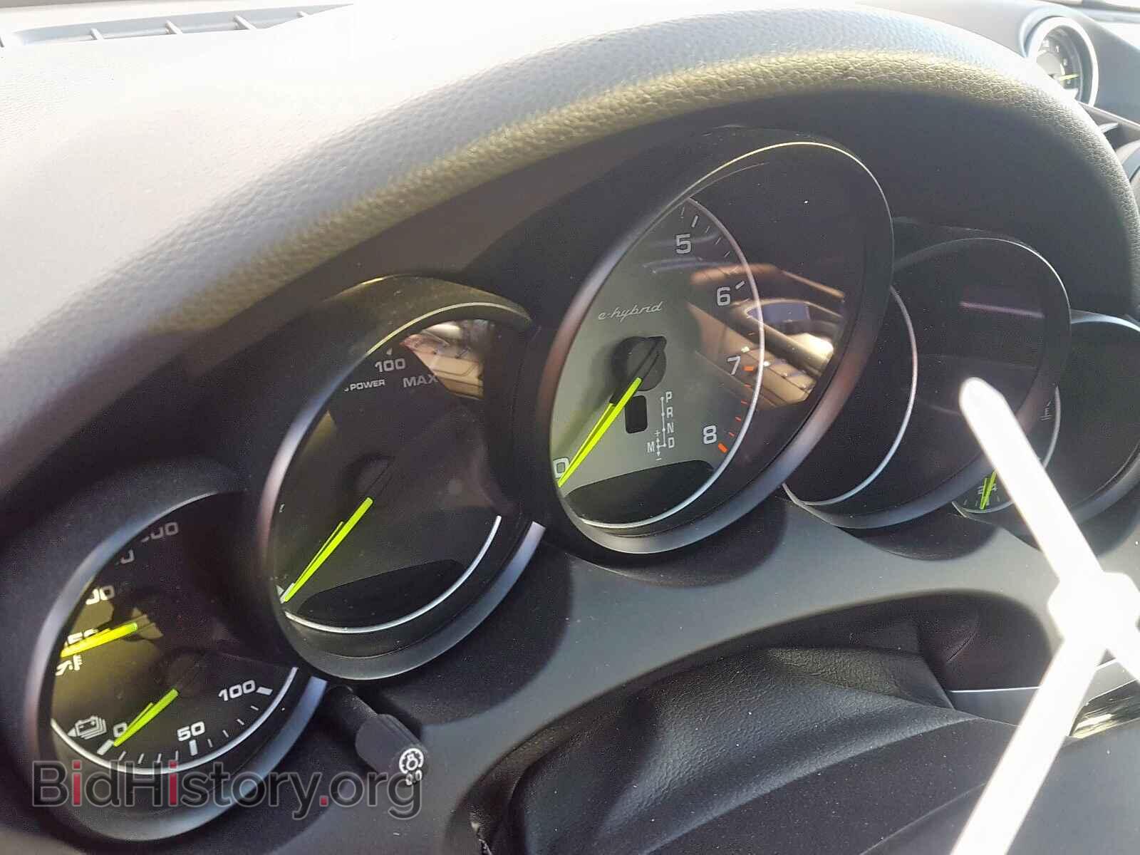 2017 PORSCHE CAYENNE - VIN: WP1AE2A26HLA69723 - Фото 8