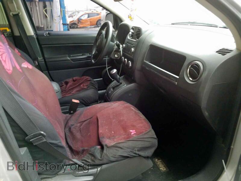 2012 Jeep COMPASS (VIN 1C4NJCBA1CD716381) — фото 5 из 10